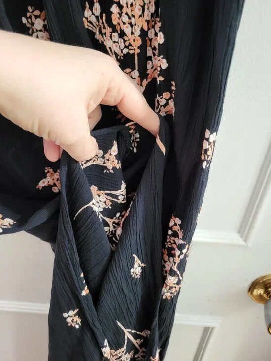 Billabong Sunbeams Floral Maxi Dress - Size Large - Black/Peach Bloom - Picture 4 of 8